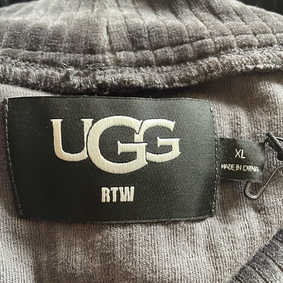 NWT Ugg cropped pull over (size XL) - Picture 4 of 7